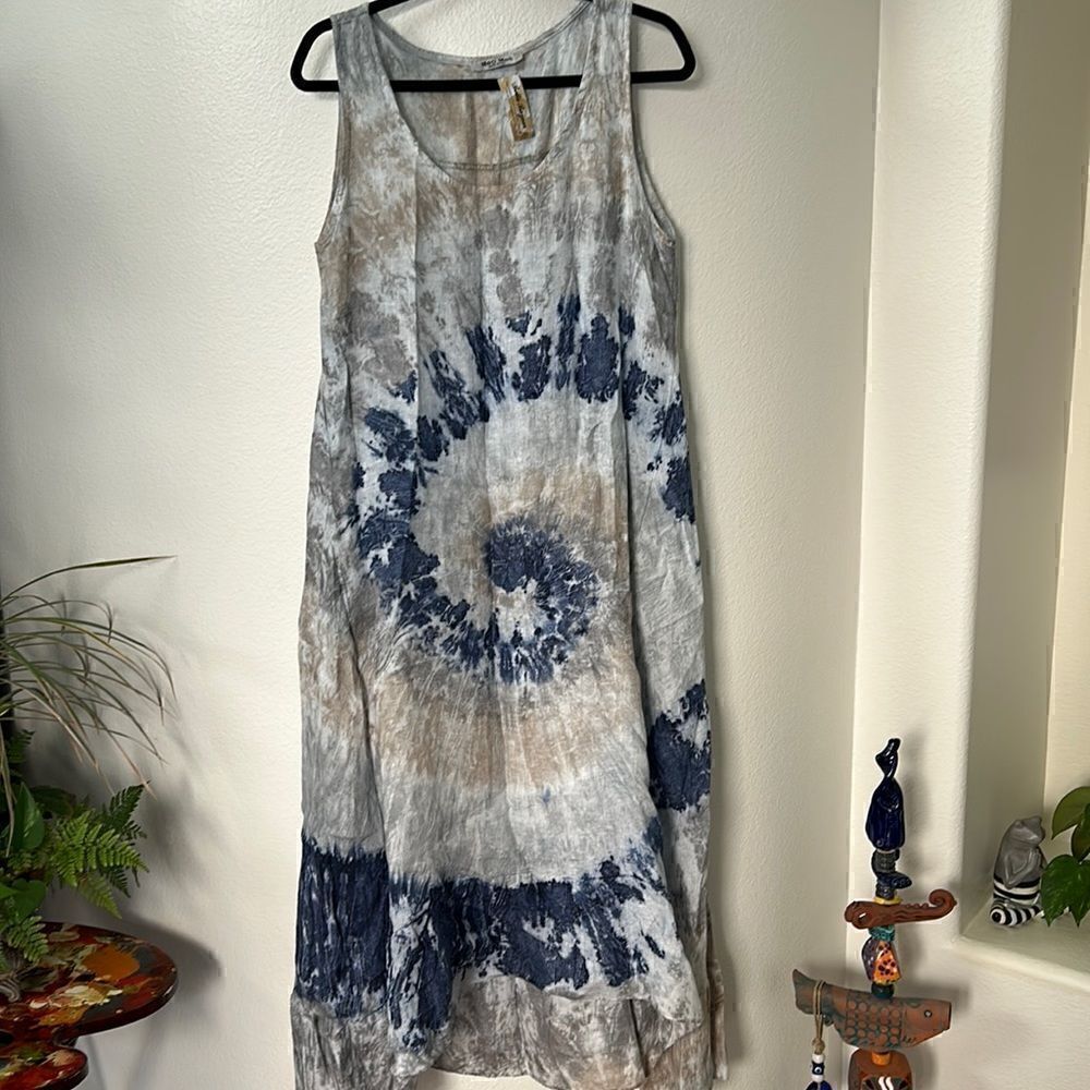 Beautiful maxi dress!